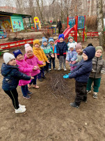 Трудовой десант Трудовой десант.