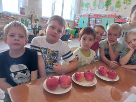 Яблочный спас Яблочный спас.